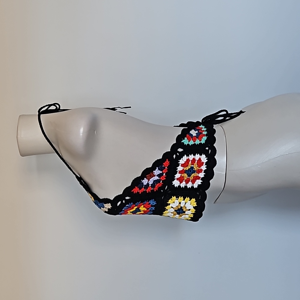 Era Vanity granny square crochet crop halter top - Picture 2 of 8